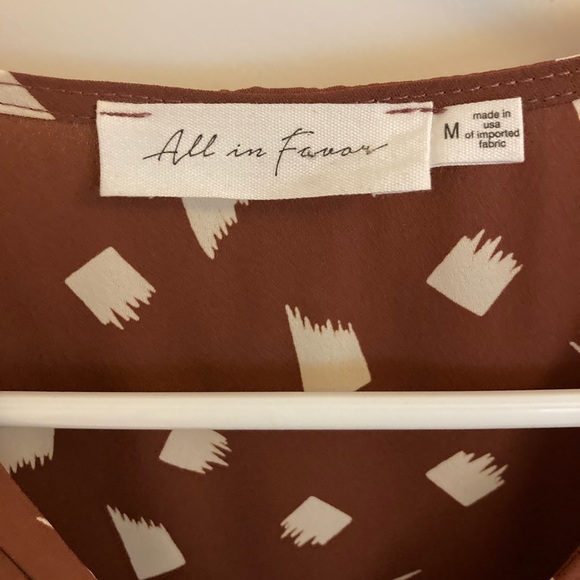 All in Favor v neck top - Picture 2 of 5